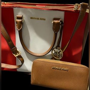 Michael Kors Bag/ purse and wallet combo